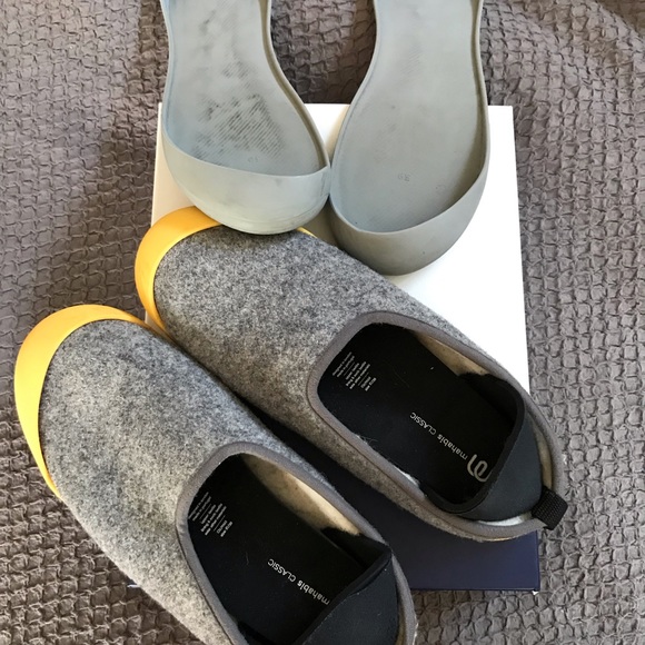 mahabis Shoes - Mahabis grey slippers with grey and yellow changeable souls. EUC